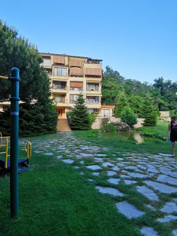 Luxury Apartment Amalfi 300 M From The Beach Varna Exterior foto